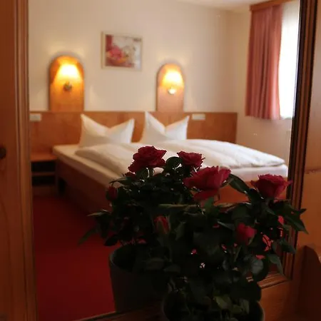 Gasthaus& Zum Roten Haus 2*